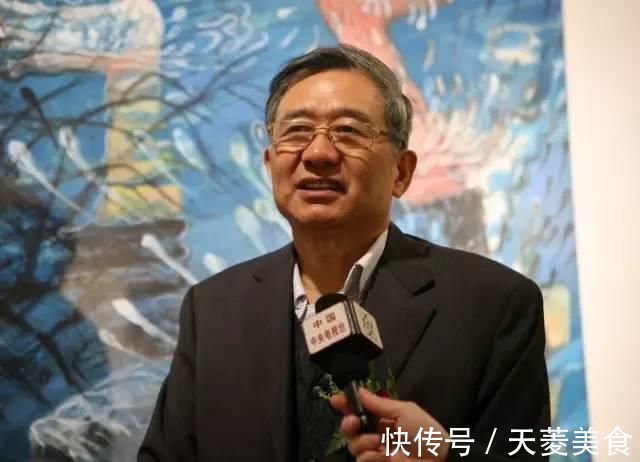 书法作品#人民大学博导:墨往纸上一泼就1万美金?我们不需要那么多人写字!