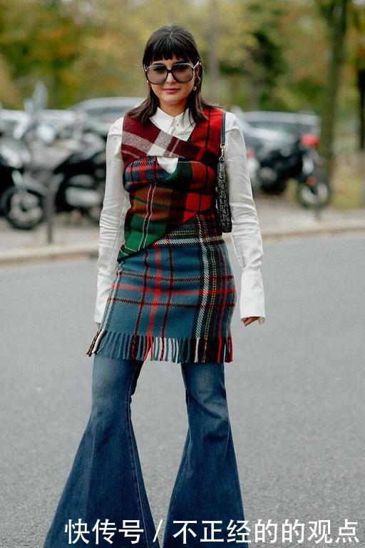 马甲过时了那是你不会穿,加件内搭叠穿照样美翻整个秋天