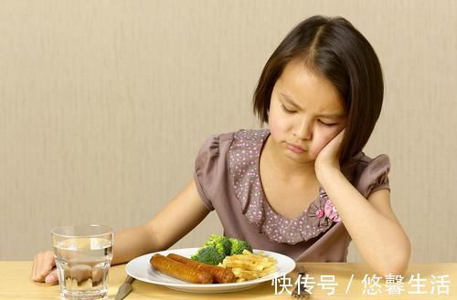 长高|一定少给宝宝吃这三种食物,不仅会造成积食还会影响他长高!
