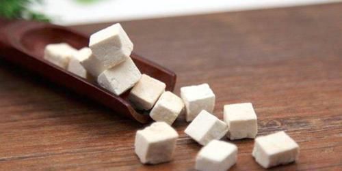 肠胃|口臭是肠胃火，一定不要吃容易上火的水果，多吃这几物，败火清肠