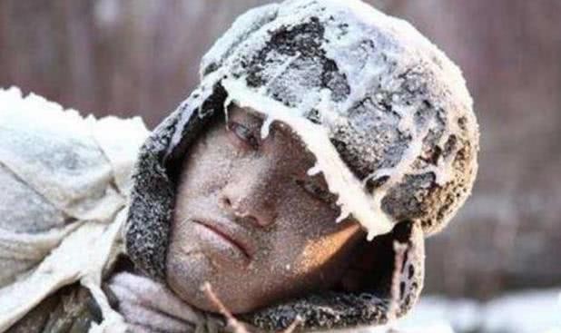 英雄|抗美援朝“冰雕连”,125名士兵一枪未开成英雄,美军脱帽致敬