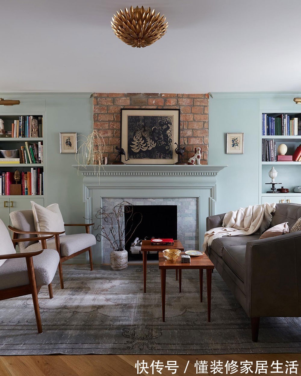 岛台|95㎡老房花5万简单改造下,客厅去电视化加壁龛,做书架也不错