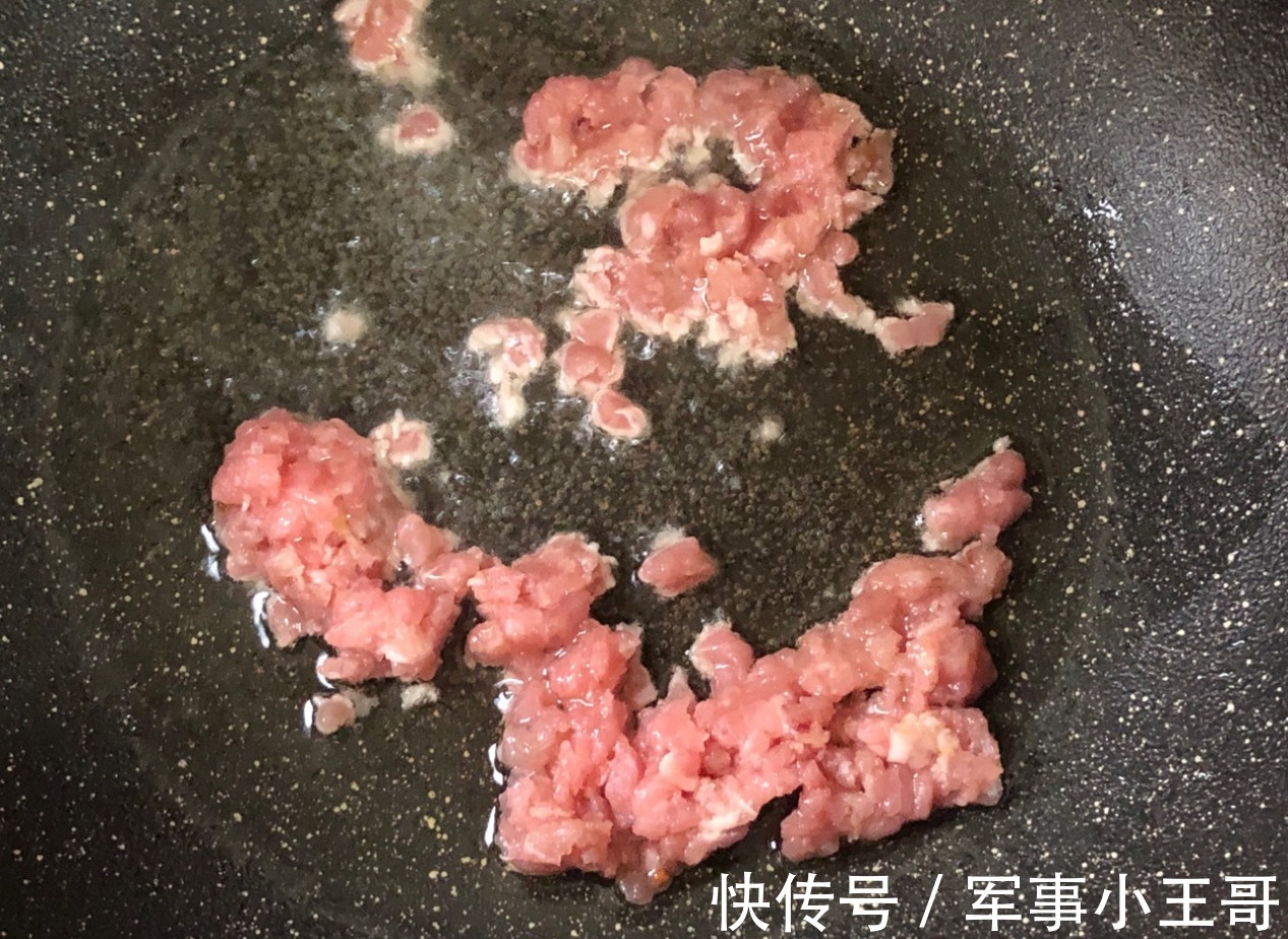 豆角肉沫汤面,味道鲜美,吃了之后胃暖暖的