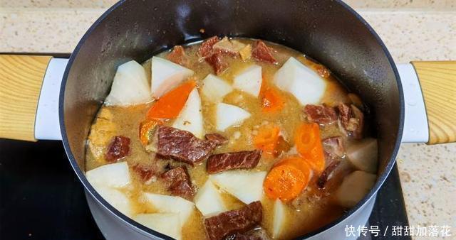 a1718|冬天,此肉贵点也要常吃,萝卜和它是绝配,营养极高,炖一锅真香