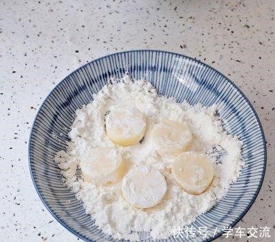 虾仁豆腐煲健康营养、不油不腻,一家人晚饭吃真舒服