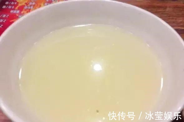 花卉|悄悄告诉你,学会4个老花农的养花“偏方”,家里花卉“嗖嗖长”