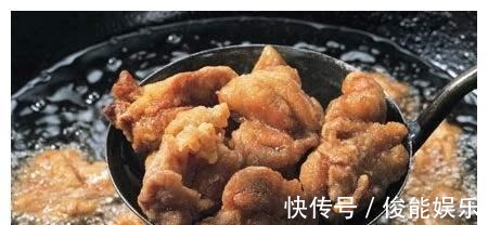 丙烯酰胺|炒菜时先放大蒜，会产生致癌物吗？医生道出答案，越早知道越好