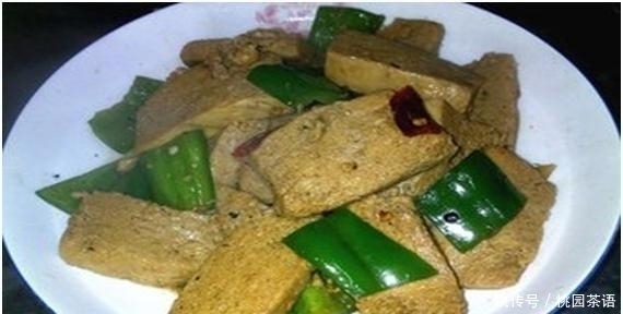 冻豆腐|美食推荐:鸡蛋煎豆腐,青椒冻豆腐,肉末炸酱,五花肉土豆片