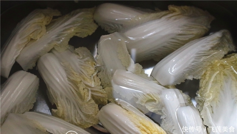 鲜香|用此食材做包子,相信很多人没吃过,蓬松柔软,鲜香多汁很诱人