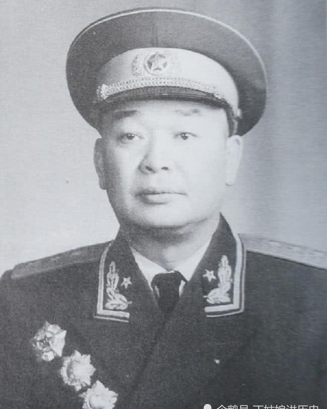 上将|1955年授衔,这个大军区两个副政委,为何一个是上将一个是少将?
