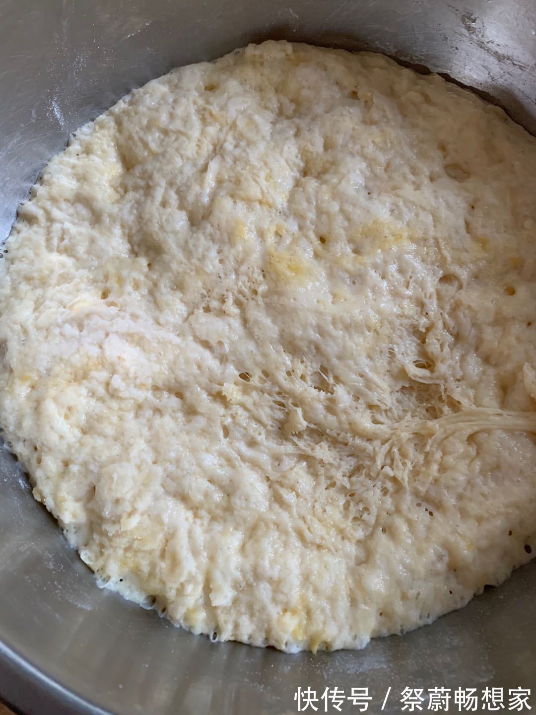 家庭自制油炸甜麻花 蓬松饱满 绵软香甜 好吃到停不下来