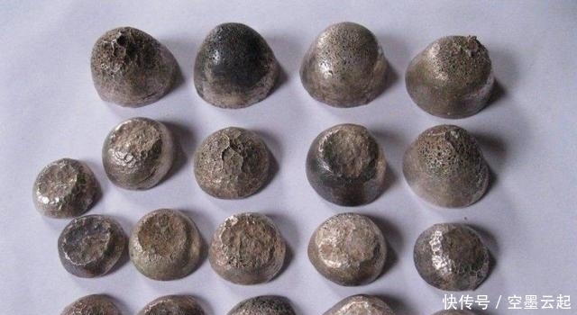 流通货币!古代的银子真的亮闪闪?真面目让人“尴尬”,黑乎乎,全是牙印