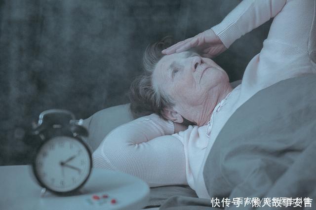 106岁老人从不失眠,身体年龄50岁!只因一件事,很多人直言服气