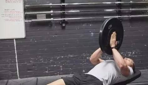 卧推|练了很久胸肌都没大试试这5个动作,绝对让你胸肌炸裂