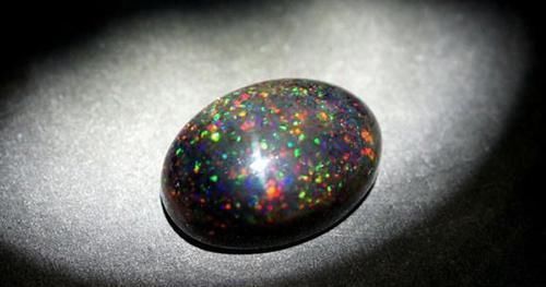 看似|这些宝玉石看似普普通通,实则克价都上万