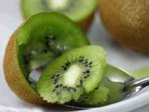 猕猴桃|尽量让孩子少吃4种水果,尤其第一种,家长尽量也少吃!