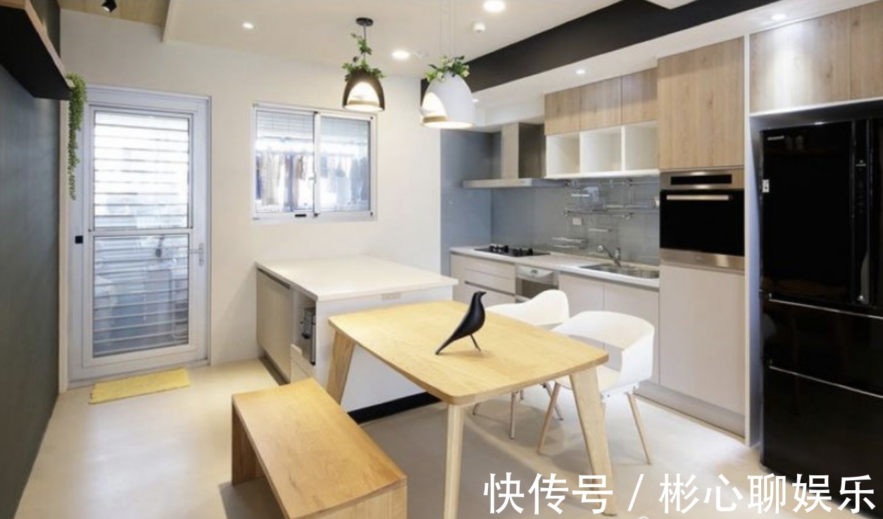 餐厨|餐厅装修别只摆放餐桌椅,如今流行这3套设计,感觉多出几平米