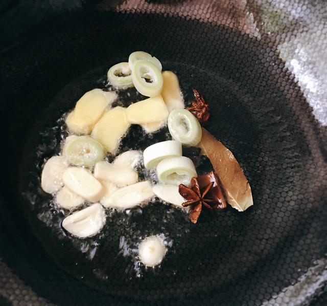 学会|小鸡腿学会此做法,孩子都吃不够,简单易学,比饭店做的还好吃