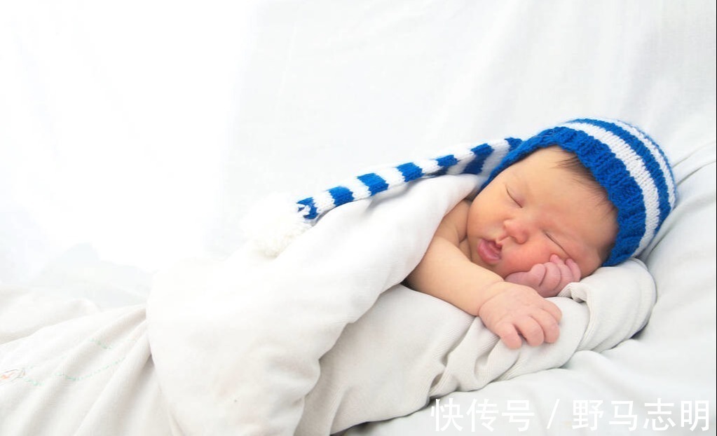 二氧化碳|新生儿睡姿采取什么方式好仰睡、侧睡、趴睡到底哪个才合适