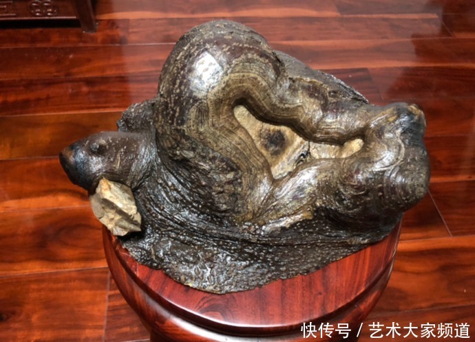 投资|中国当代最具学术价值与收藏投资潜力书画家——?崔仑昆