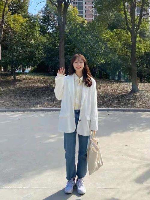 圆脸女生,穿搭要学会“扬长避短”,这几个窍门值得一试