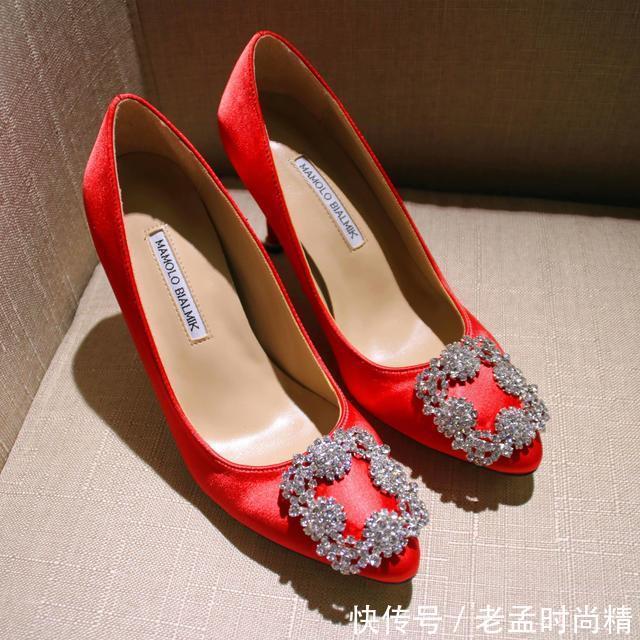 新娘鞋 我若嫁你,你愿意为我穿上一双这样的新娘鞋吗