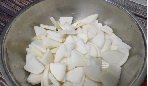 做法|五星级大酒店秘制腌萝卜做法，38元一份，酸甜微辣嘎嘣脆，学着做