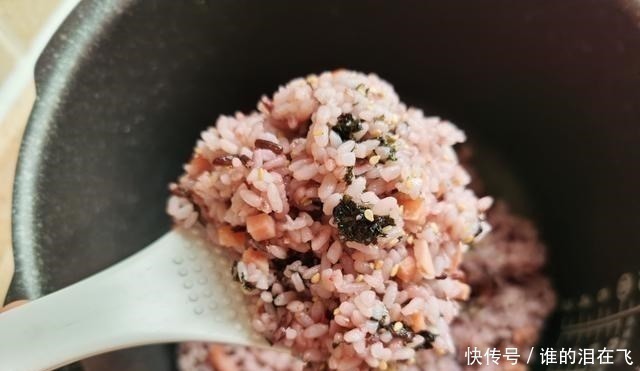 饭团|儿子点名要吃这早餐，简单到不可思议，拌一拌就能吃，我特乐意做