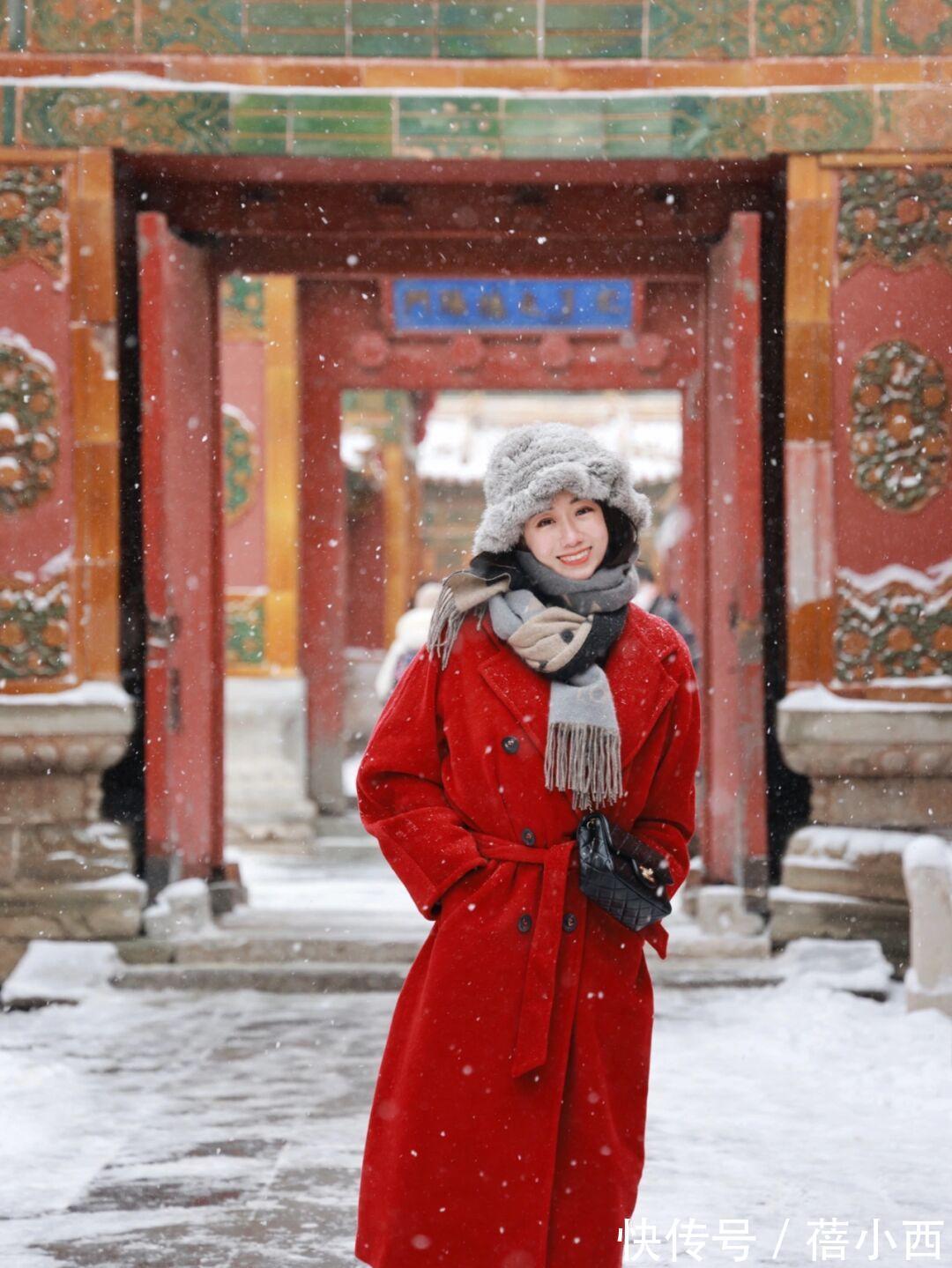 大女人|想要展现高级的女人,初冬选这5个颜色的大衣,不老气、不扮嫩