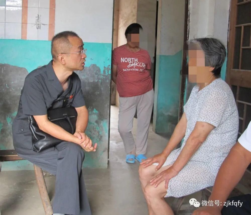 赡养费|10月21日，平昌法庭调解一起赡养费纠纷案件......