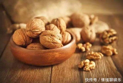 膽固醇|吃核桃的什么時(shí)間“最佳” 很多人都吃錯(cuò)了,等于白吃