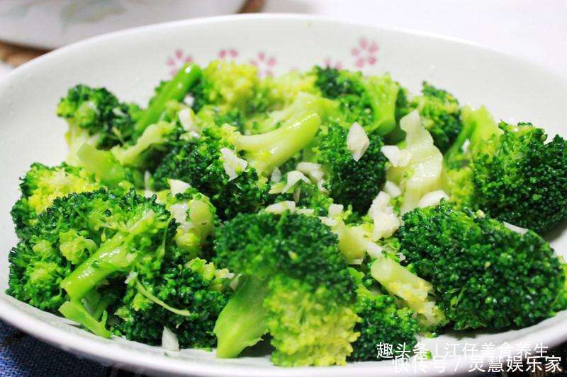 西兰花好吃,却不能乱吃,吃西兰花有1大禁忌,还有人傻傻不清楚