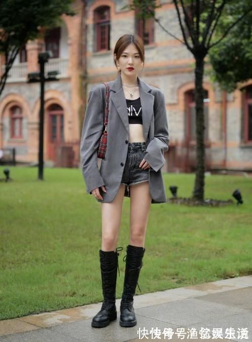 半个月|街拍:如何把热裤穿得更时髦,15套潮人街拍,半个月穿搭都不重样