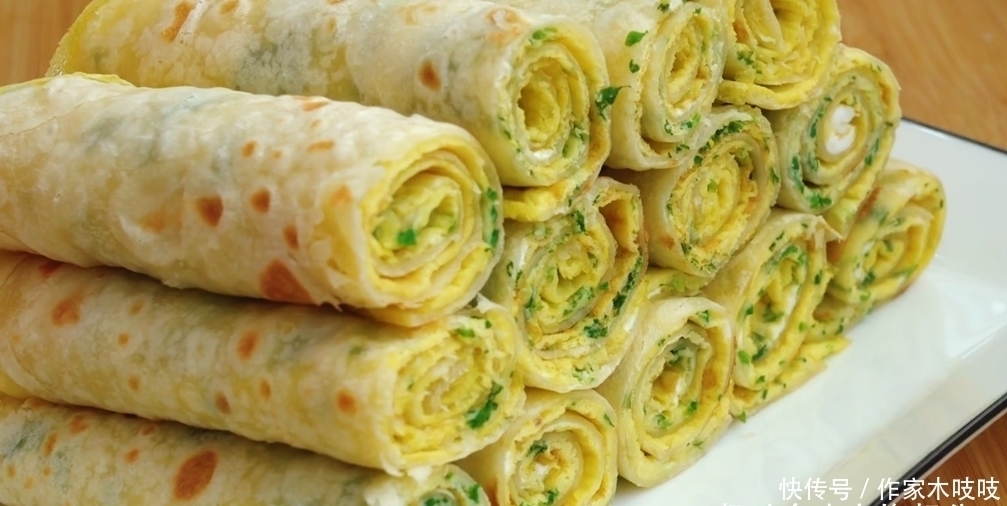 鸡蛋饼最好吃的做法,饼薄又劲道,越嚼越香,学会再也不用出门买