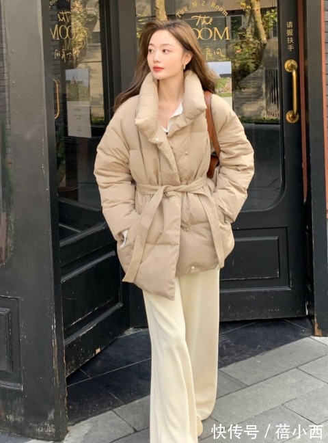 保暖 冬季流行的“面包服”就这么穿,搭配半身裙、阔腿裤,保暖还时髦