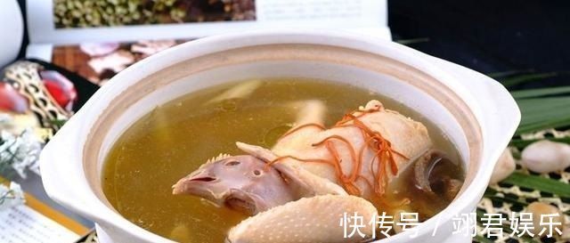 肉食品|坐月子是吃公鸡还是母鸡吃错了会影响下奶吗