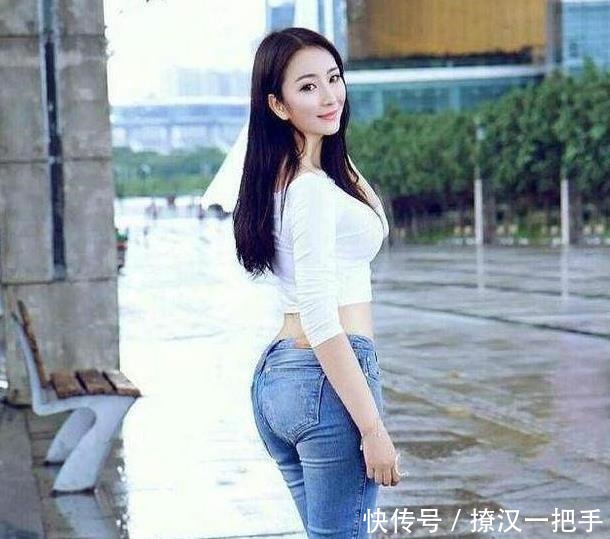 牛仔裤灵巧而新颖的搭配方式,让你成为时尚的精致女孩!