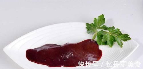 孕期|怀孕六个月的孕妈能吃鸡爪吗?为了胎儿健康,这些食物最好别吃