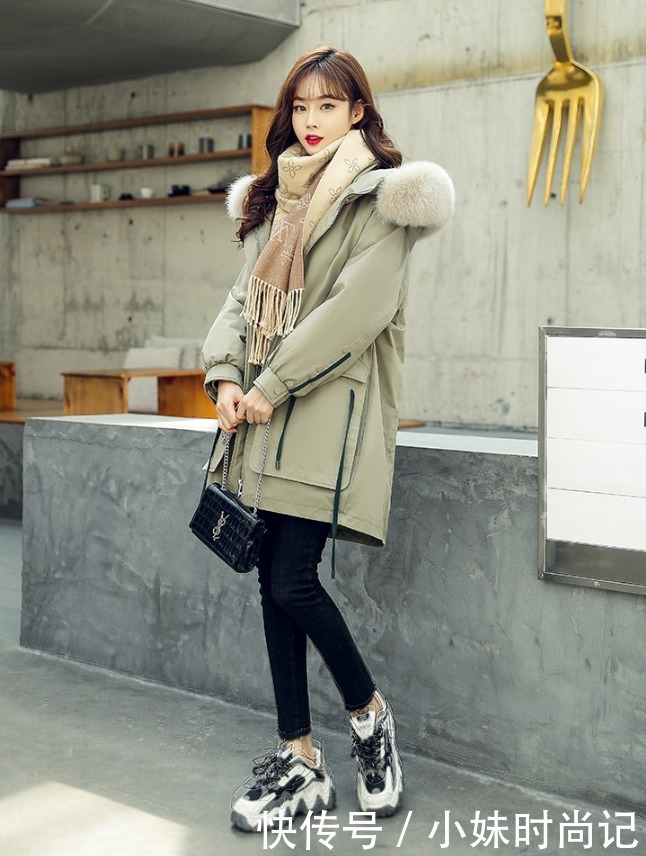 让自己看起|穿羽绒服就会很臃肿? 可能是你的羽绒服没选对哦