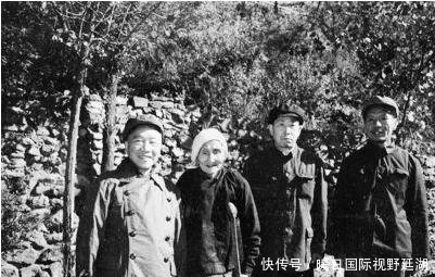 少将|他一生军功累累，1955年授勋仪为何只是少将，他气得把肩章扯下来