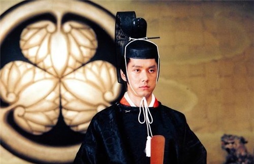 日本有一个奇葩姓氏,女孩无论取什么名,翻译成汉语都会被逗笑