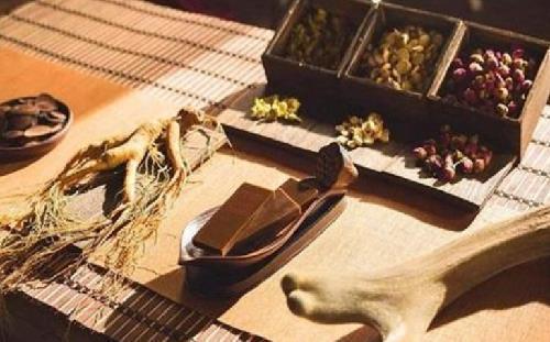 寄生虫|中医真不如西医?千年前的一本中医古籍,记载了屠呦呦的诺奖成果