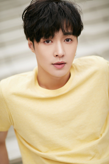 超级偶像|火锅宴上的一个细节，张艺兴的表现，撕开娱乐圈多少虚伪的遮羞布