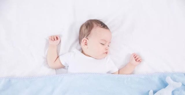 发育|宝宝睡觉时有这几种情况,可能会影响发育,宝妈要赶紧唤醒娃