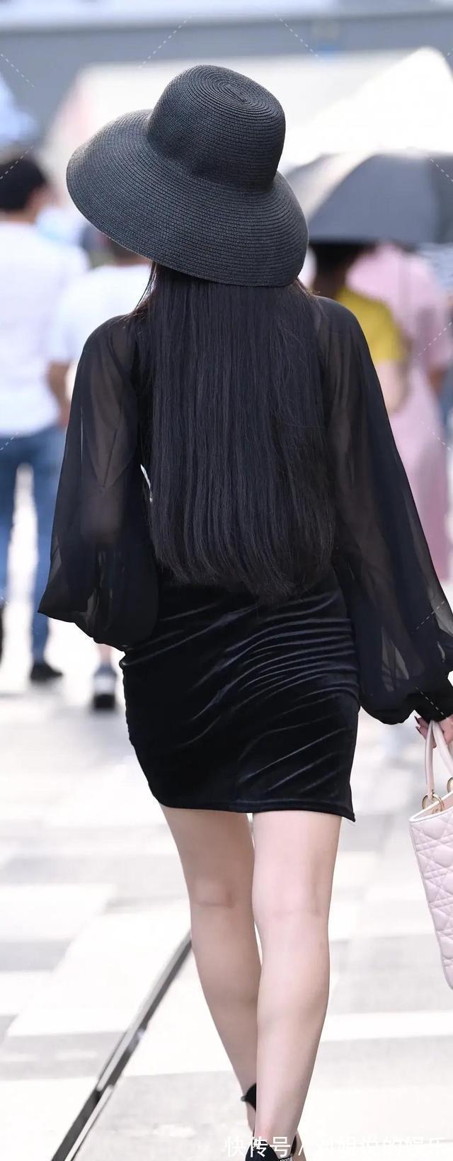 颜色|年轻自信的连衣裙穿搭随心又时髦,充满时尚女人的味道,气质独特