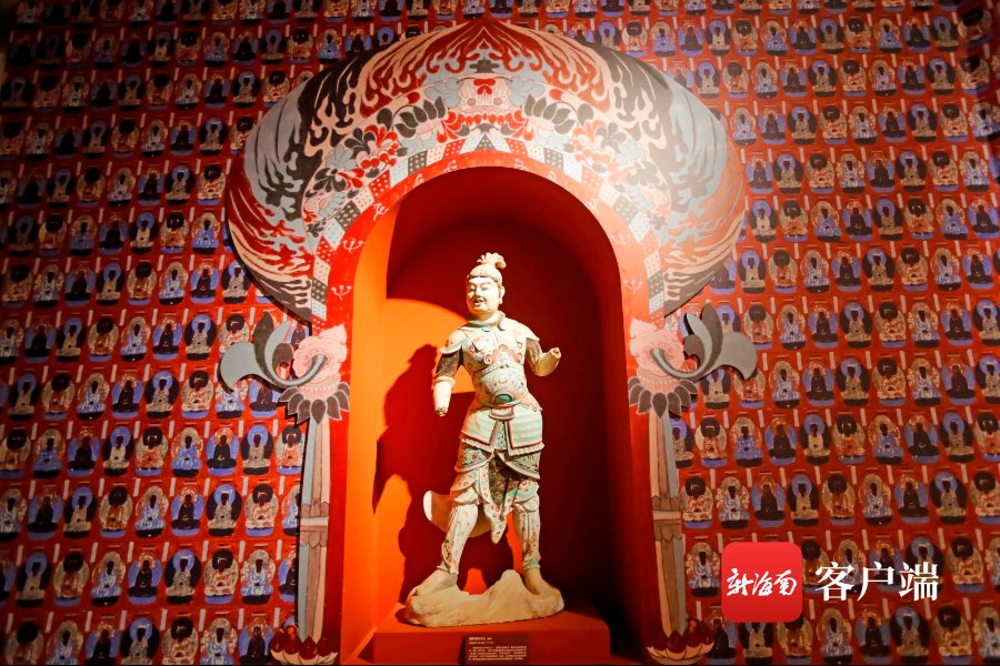  汪承贤摄|12月10日，到海南省博物馆看“觉色敦煌——敦煌石窟艺术展”