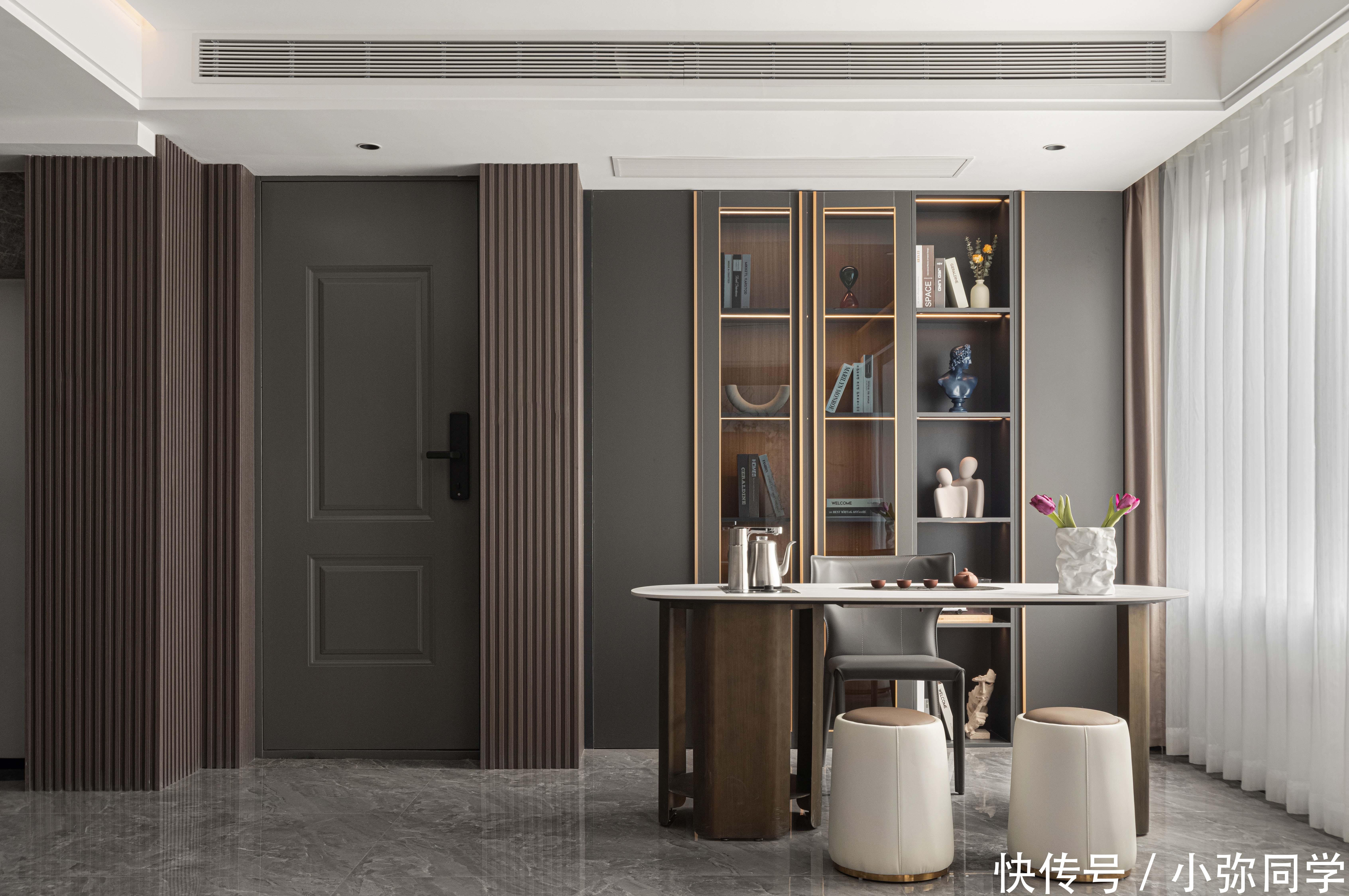 轻奢|260平现代轻奢，跃层的客餐厅也能如此出众