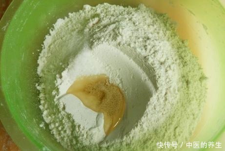 内香|白吉馍想要好吃,和面是关键,1个技巧,外酥脆内香软,吃着过瘾