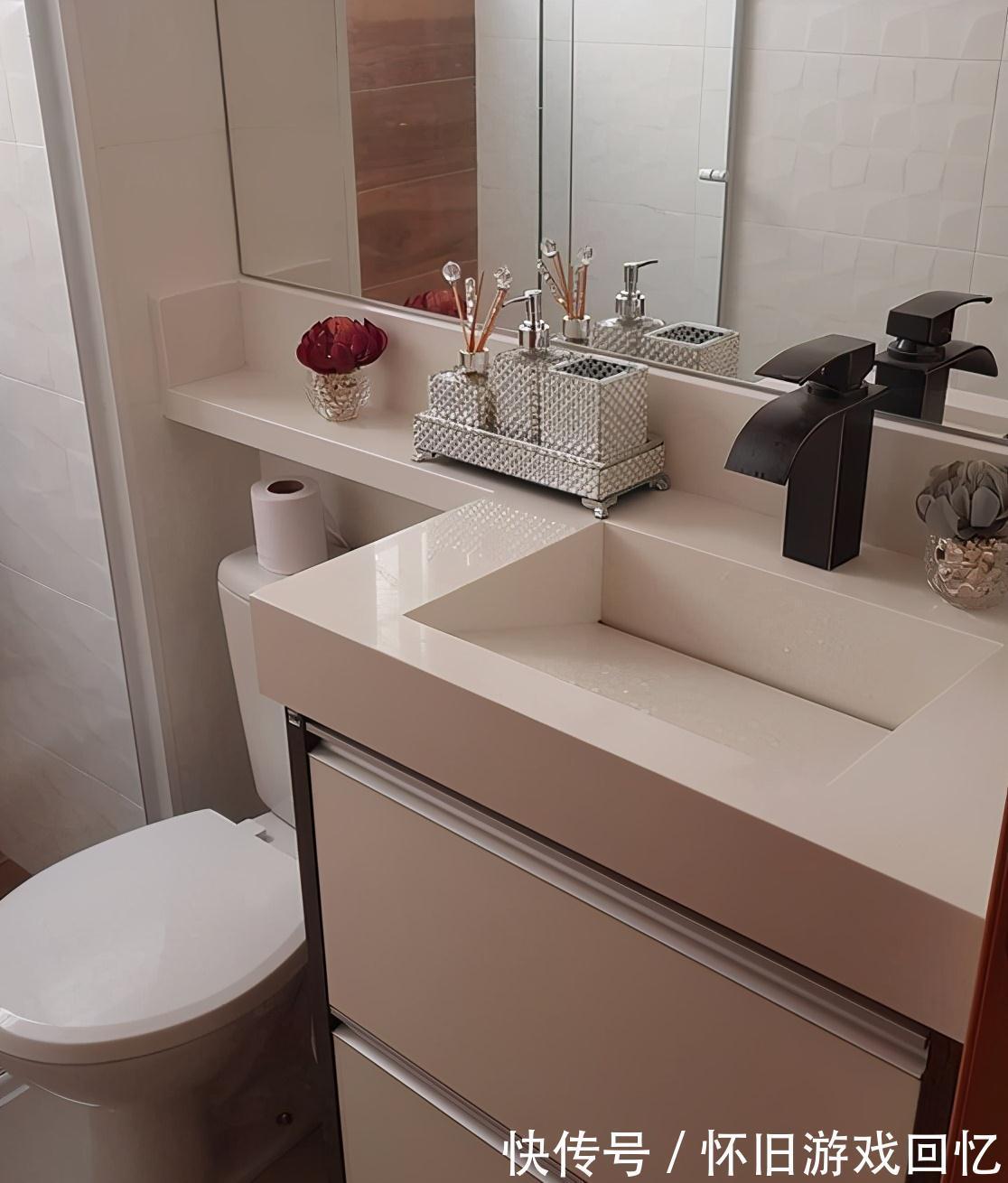 收纳|邻居3㎡卫生间装得真有一手,一体化加强整体感,储物多了不少!