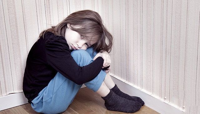 去欺负|不想让孩子被欺负,父母不要经常对孩子说3句话